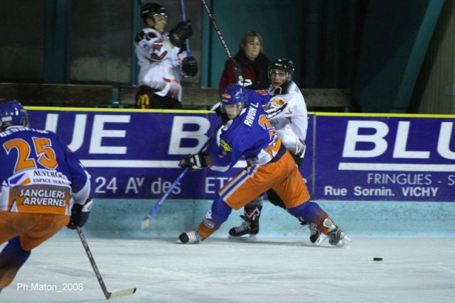 Photo hockey reportage Clermont fait de la résistance