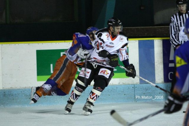 Photo hockey reportage Clermont fait de la résistance