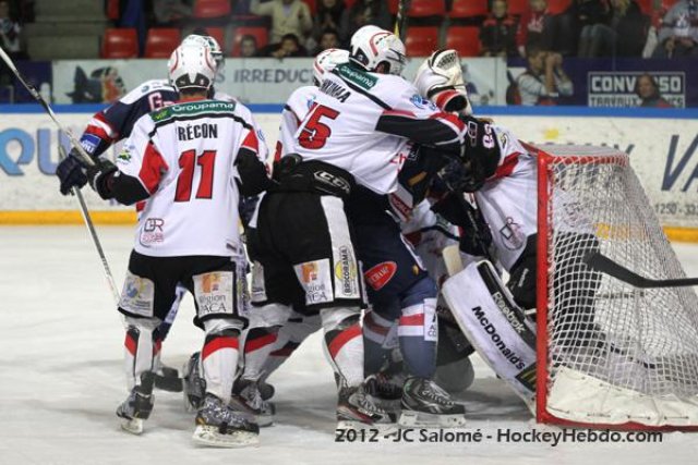 Photo hockey match Grenoble  - Briançon  le 08/12/2012
