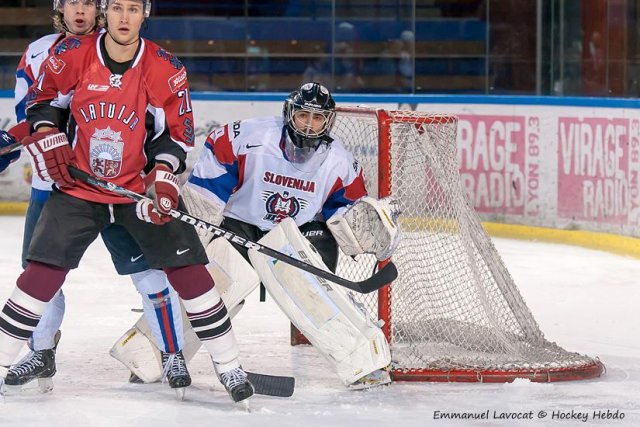 Photo hockey reportage EIHC : Slovénie-Lettonie  EN ATTENTE