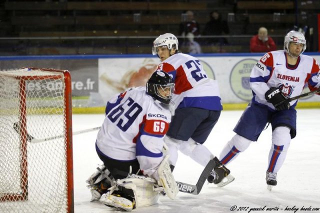 Photo hockey reportage EIHC : Slovénie-Lettonie  EN ATTENTE