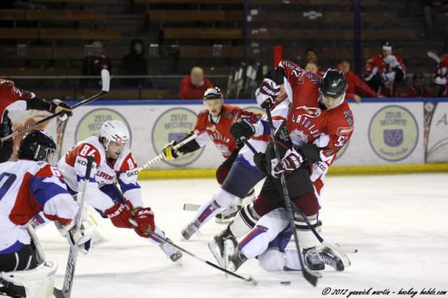 Photo hockey reportage EIHC : Slovénie-Lettonie  EN ATTENTE