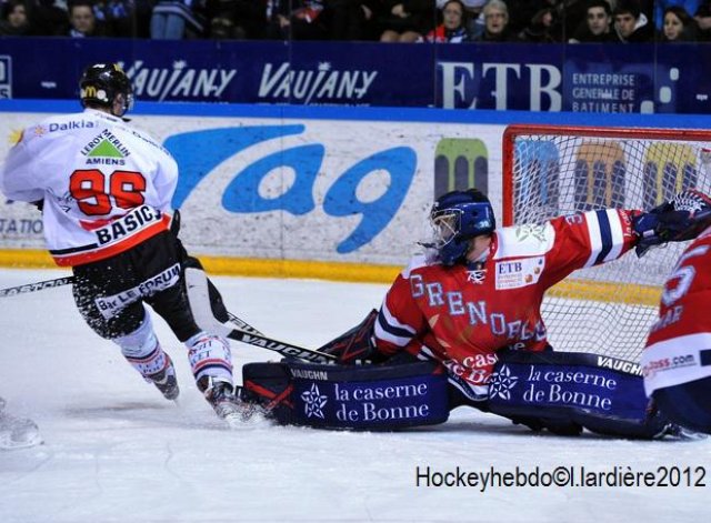 Photo hockey match Grenoble  - Amiens  le 19/12/2012