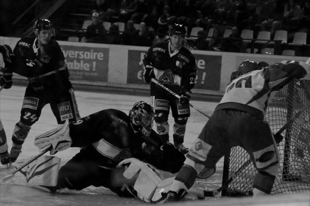 Photo hockey match Bordeaux - Courbevoie  le 22/12/2012
