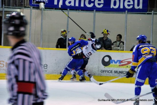 Photo hockey match Dijon  - Grenoble  le 22/12/2012