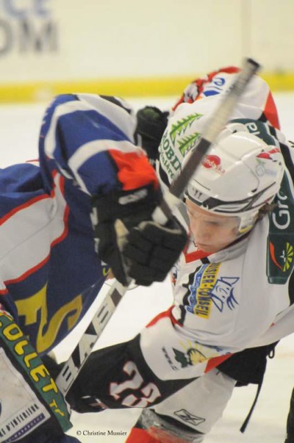 Photo hockey match Caen  - Briançon  le 29/12/2012