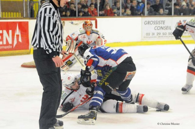 Photo hockey match Caen  - Briançon  le 29/12/2012