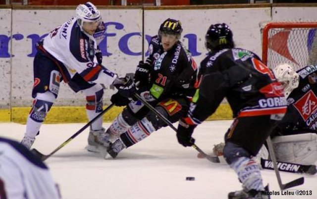 Photo hockey match Amiens  - Grenoble  le 04/01/2013