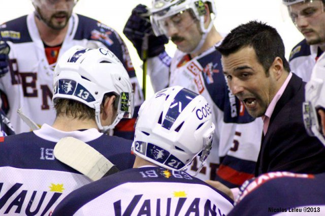 Photo hockey match Amiens  - Grenoble  le 04/01/2013