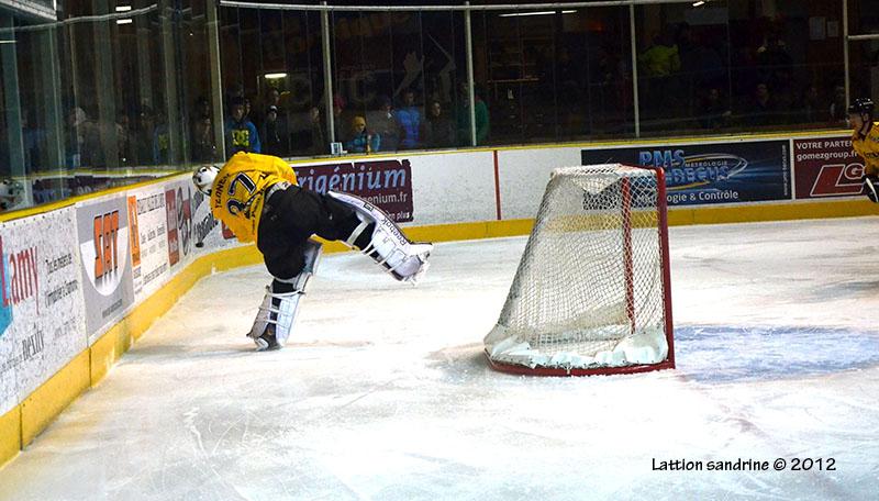 Chamonix  0 - 4 Rouen