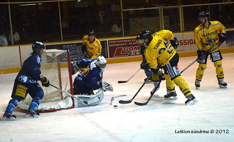 Chamonix  0 - 4 Rouen