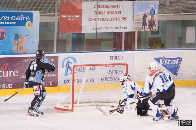 Photo hockey match Tours  - Courchevel-Méribel-Pralognan le 12/01/2013