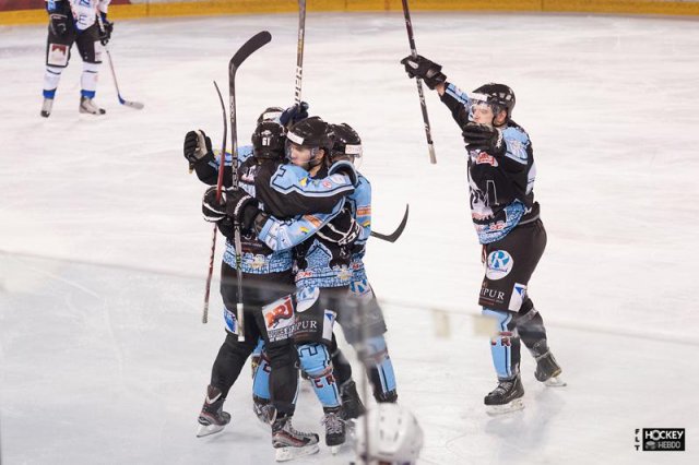 Photo hockey match Tours  - Courchevel-Méribel-Pralognan le 12/01/2013