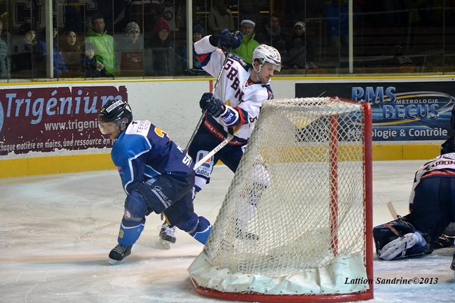 Chamonix  6 - 4 Grenoble 
