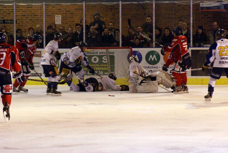 Angers  2 - 4 Chamonix 
