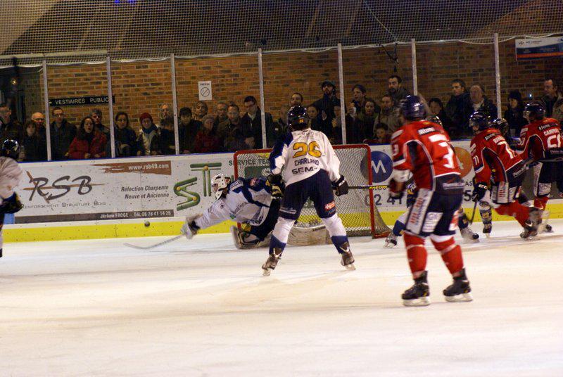Angers  2 - 4 Chamonix 