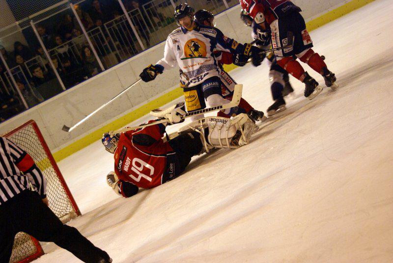 Angers  2 - 4 Chamonix 