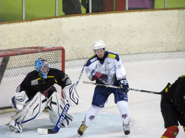 Photo hockey match Besançon - Luxembourg le 16/02/2013
