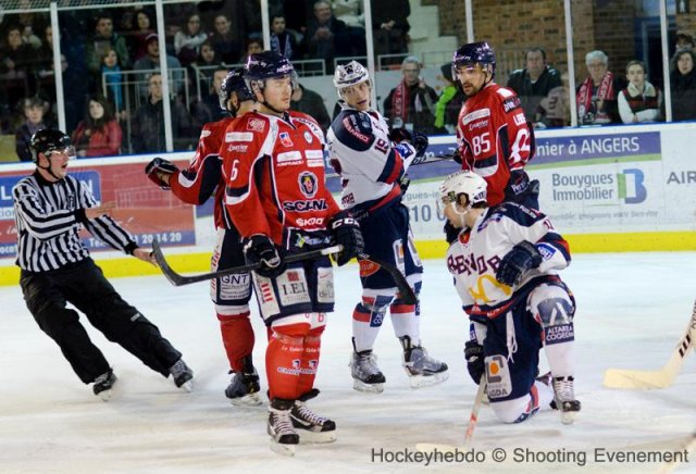 Photo hockey match Angers  - Grenoble  le 06/03/2013