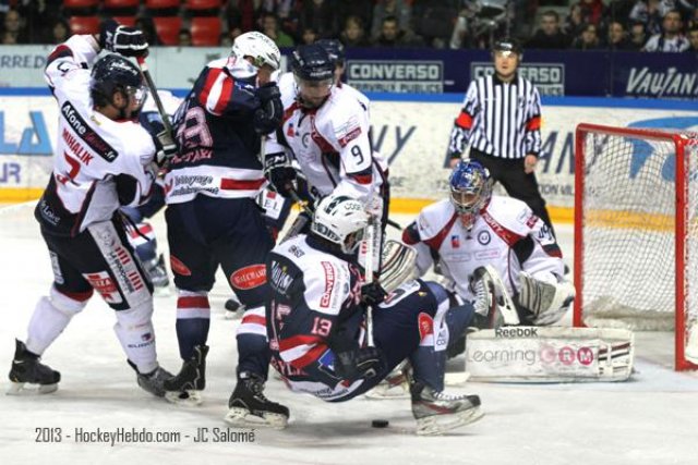 Photo hockey match Grenoble  - Angers  le 08/03/2013