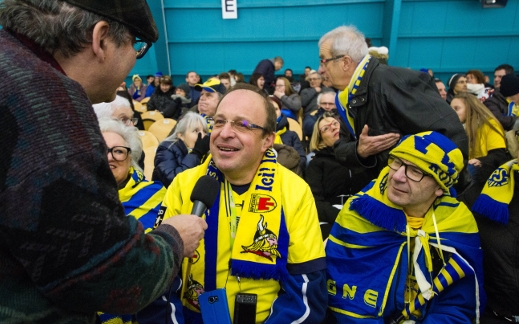 Découverte du hockey pour un club de supporters de rugby