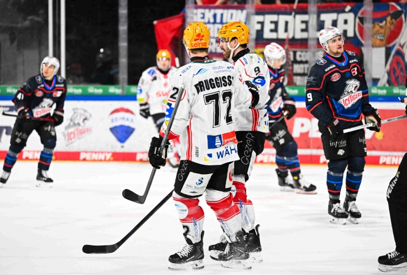 DEL : Les Pinguins glissent en quarts