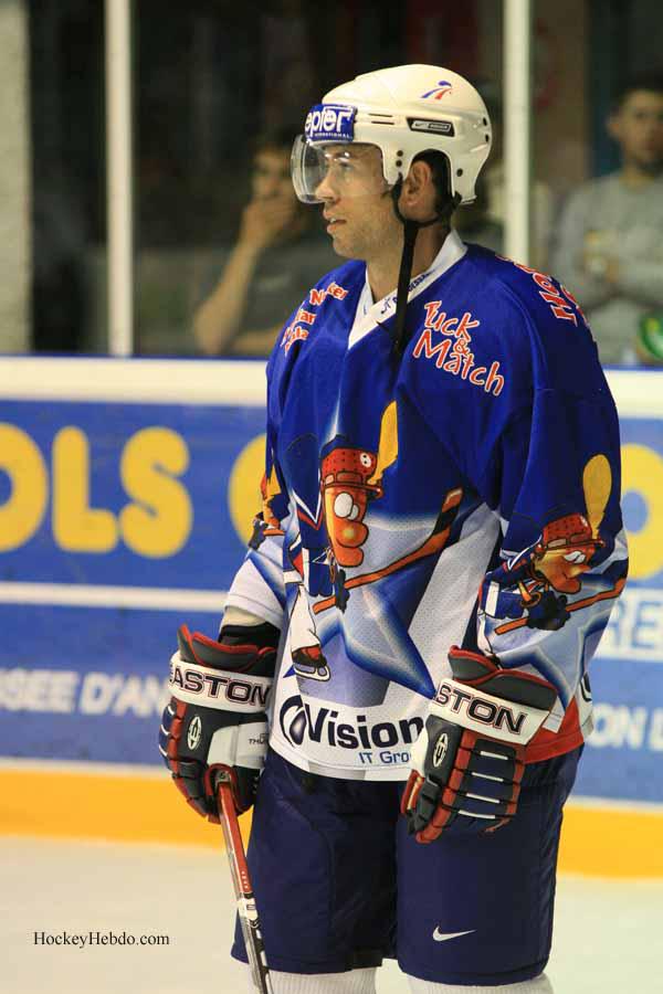 Photo hockey Baptiste Amar : Incroyable ! - Ligue Magnus : Grenoble (Les Brûleurs de Loups) Photo hockey Baptiste Amar : Incroyable ! - Ligue Magnus : Grenoble (Les Brûleurs de Loups)