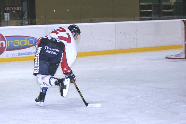Photo hockey D2 : Nantes, Clément Genièvre. - Division 2 : Nantes (Les Corsaires)