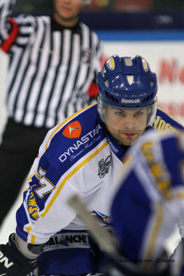 Photo hockey ITW Canzanello, Bouchard après le derby - Ligue Magnus : Villard-de-Lans (Les Ours) Photo hockey ITW Canzanello, Bouchard après le derby - Ligue Magnus : Villard-de-Lans (Les Ours)