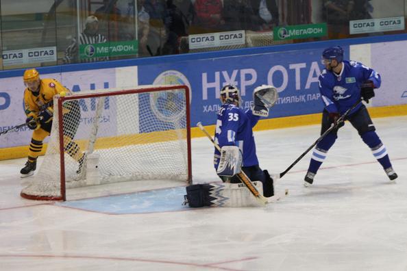 Photo hockey CPK : Astana maître chez lui - KHL - Kontinental Hockey League