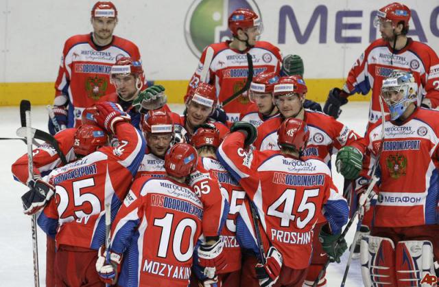 Photo hockey EHT : La Russie frappe d Photo hockey EHT : La Russie frappe d