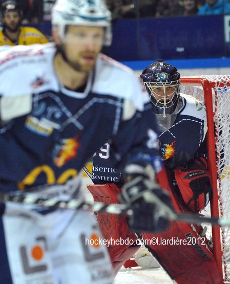 Photo hockey Grenoble : nouvelles du gardien - Ligue Magnus : Grenoble (Les Brûleurs de Loups) Photo hockey Grenoble : nouvelles du gardien - Ligue Magnus : Grenoble (Les Brûleurs de Loups)