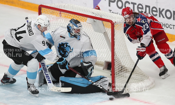 Photo hockey KHL : 4ème coup de marteau - KHL - Kontinental Hockey League
