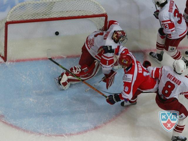 Photo hockey KHL : Alexeï Yashin décisif - KHL - Kontinental Hockey League Photo hockey KHL : Alexeï Yashin décisif - KHL - Kontinental Hockey League