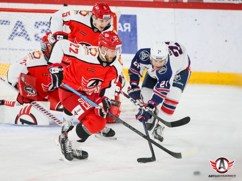 Photo hockey KHL : Duels à couteaux tirés - KHL - Kontinental Hockey League