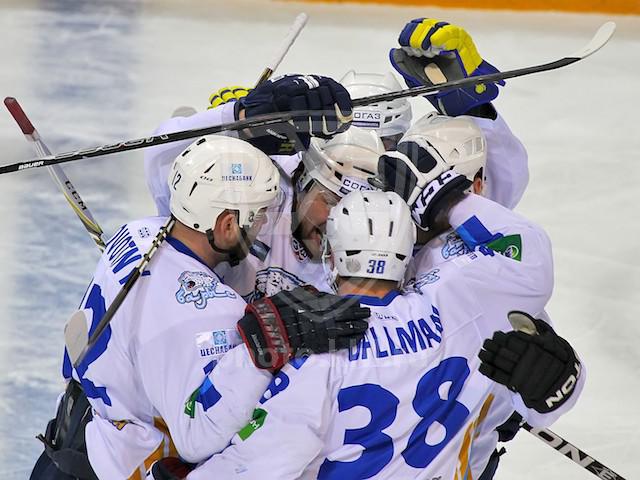 Photo hockey KHL : Egalisations en chaîne - KHL - Kontinental Hockey League Photo hockey KHL : Egalisations en chaîne - KHL - Kontinental Hockey League