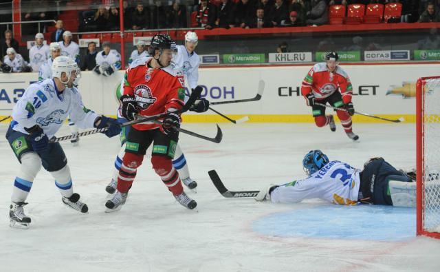 Photo hockey KHL : Elle court, elle court la panthère - KHL - Kontinental Hockey League