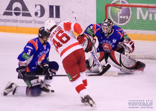 Photo hockey KHL : Il est fort, très fort ! - KHL - Kontinental Hockey League Photo hockey KHL : Il est fort, très fort ! - KHL - Kontinental Hockey League