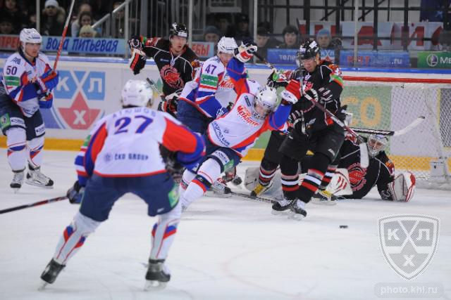 Photo hockey KHL : Les Eperviers à tire d