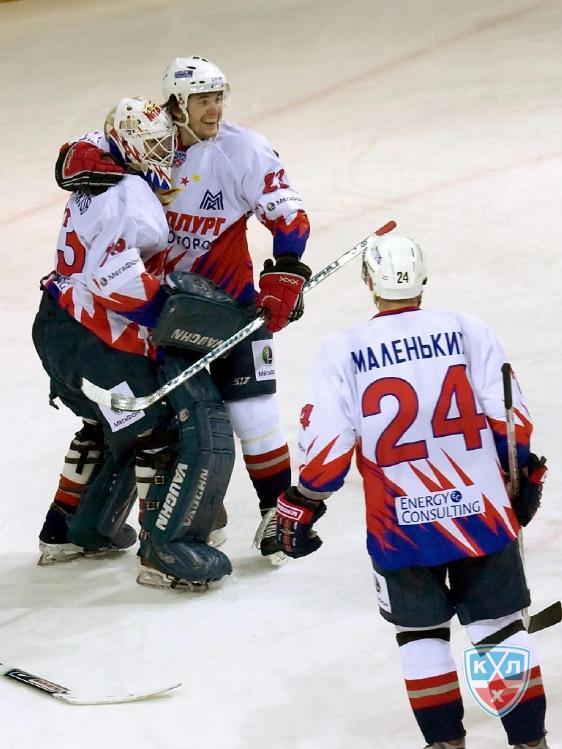Photo hockey KHL : Magnitogorsk gagne grâce à son gardien - KHL - Kontinental Hockey League Photo hockey KHL : Magnitogorsk gagne grâce à son gardien - KHL - Kontinental Hockey League
