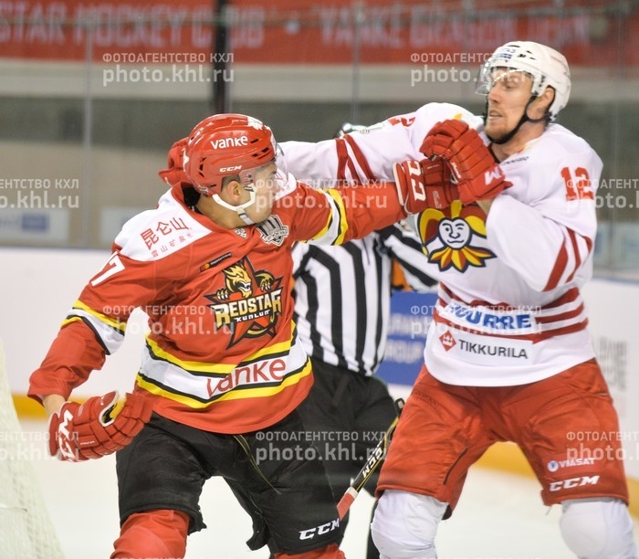 Photo hockey KHL : Rentrée ratée - KHL - Kontinental Hockey League Photo hockey KHL : Rentrée ratée - KHL - Kontinental Hockey League