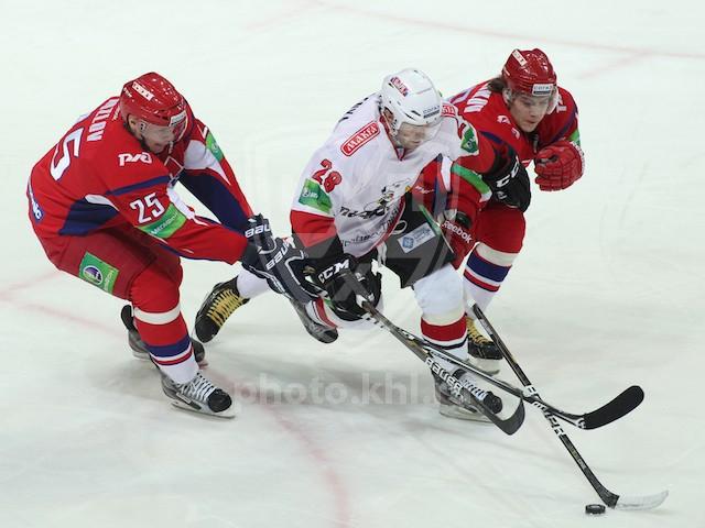 Photo hockey KHL : Sérieux et appliqué - KHL - Kontinental Hockey League Photo hockey KHL : Sérieux et appliqué - KHL - Kontinental Hockey League