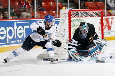 Photo hockey La Finlande attend le 3ème tiers - Championnats du monde