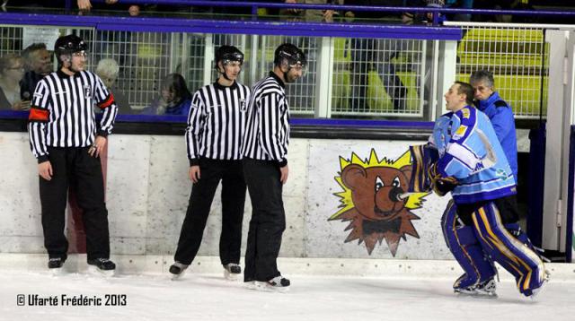 Photo hockey Les Ours portent rĂ©clamation - Ligue Magnus : Villard-de-Lans (Les Ours) Photo hockey Les Ours portent rĂ©clamation - Ligue Magnus : Villard-de-Lans (Les Ours)