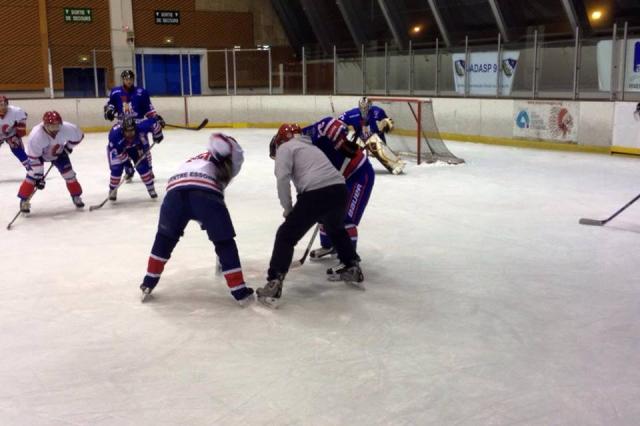 Photo hockey Les Sentinelles accrochées à Evry-Viry - Hockey en France Photo hockey Les Sentinelles accrochées à Evry-Viry - Hockey en France