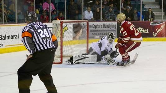 Photo hockey LHJMQ : Le Titan fait la nique à l’Armada - LHJMQ - Ligue de Hockey Junior Majeur du Québec