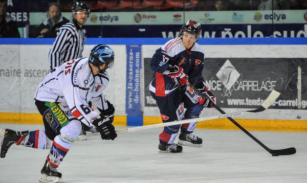 Photo hockey LM : Grenoble : Deux re-signatures - Ligue Magnus : Grenoble (Les Brûleurs de Loups) Photo hockey LM : Grenoble : Deux re-signatures - Ligue Magnus : Grenoble (Les Brûleurs de Loups)