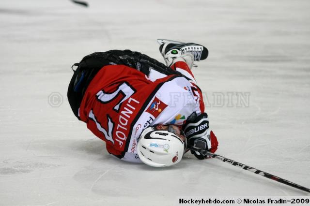Photo hockey LM : Joni Lindlöf out, Gervais au repos - Ligue Magnus : Briançon (Les Diables Rouges) Photo hockey LM : Joni Lindlöf out, Gervais au repos - Ligue Magnus : Briançon (Les Diables Rouges)