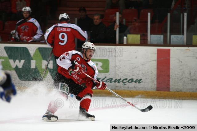 Photo hockey LM Briançon : Quentin Pepy blessé - Ligue Magnus : Briançon  (Les Diables Rouges)