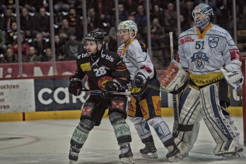 Photo hockey Martin Plüss tire sa révérence - Suisse - Divers Photo hockey Martin Plüss tire sa révérence - Suisse - Divers